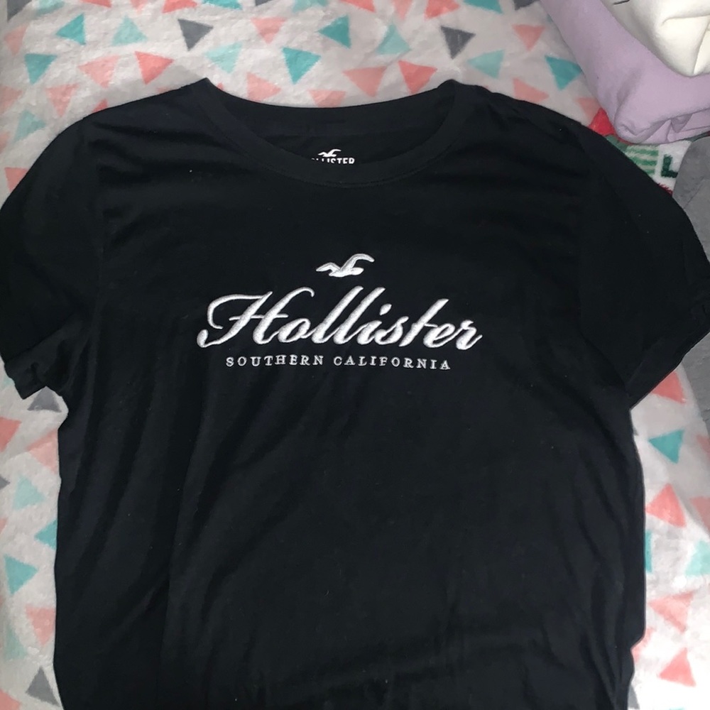 Small black t-shirt Hollister